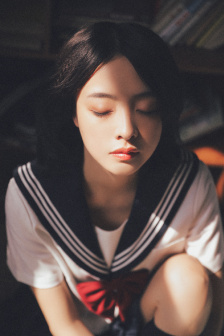 张开腿我尝尝你的草莓